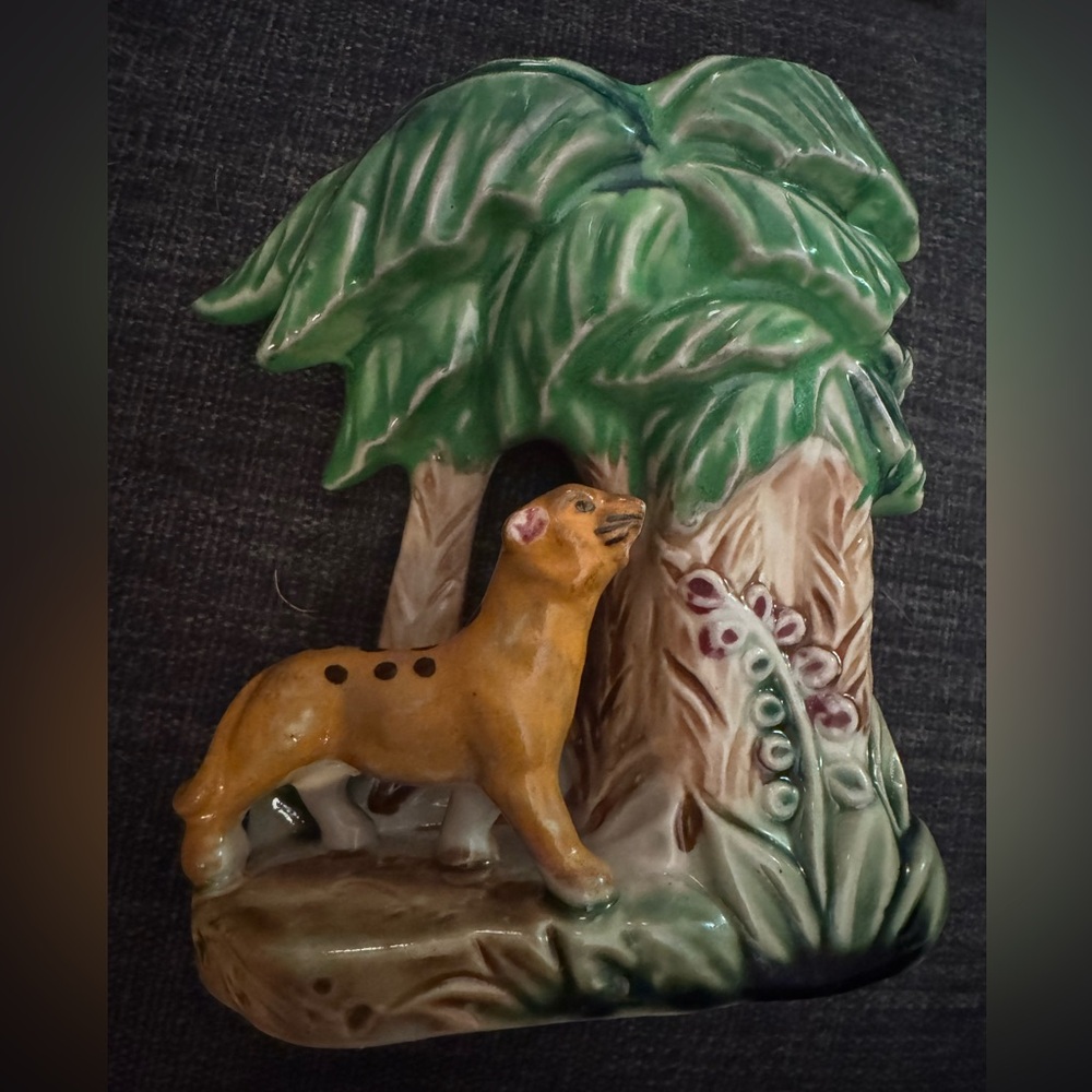 Vintage Shafford  wall pocket palm tree with leopard